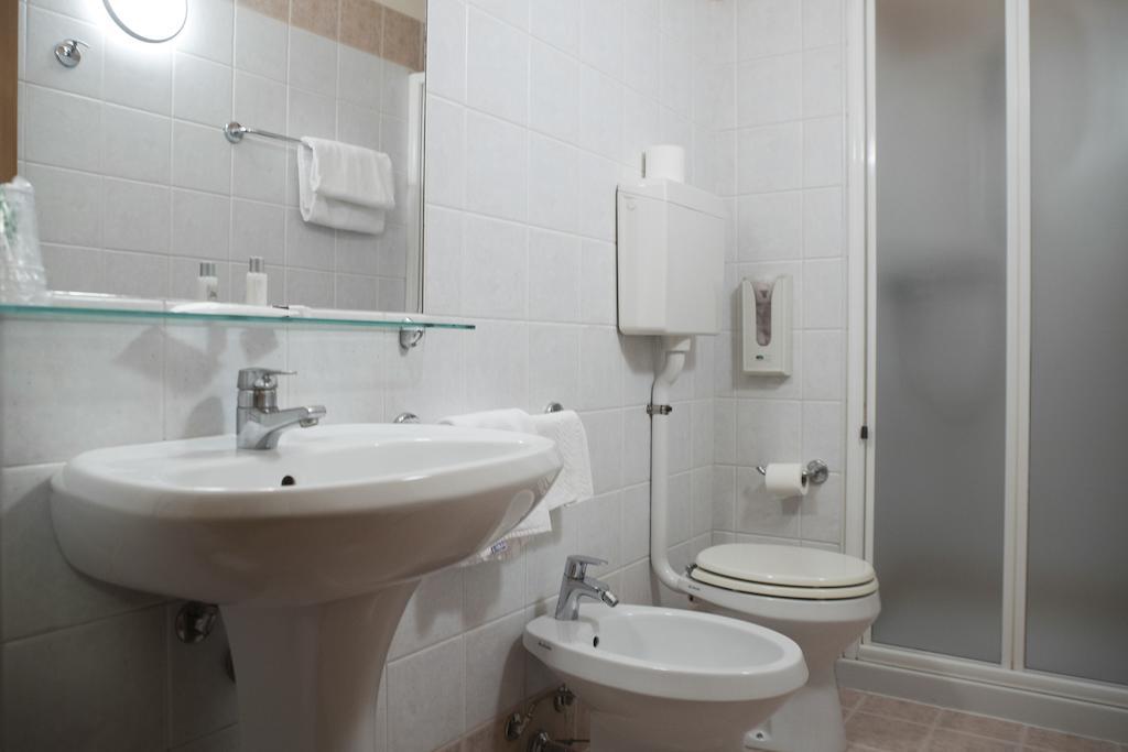 Albergo Da Carlo Vittorio Veneto Rum bild