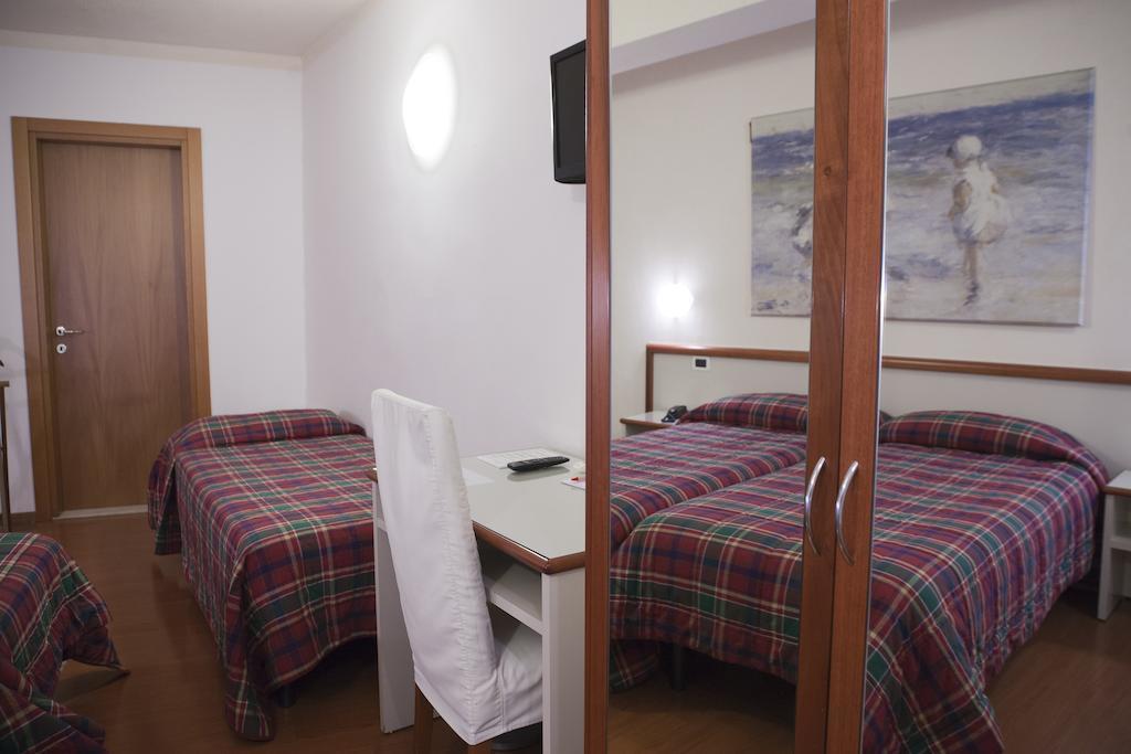 Albergo Da Carlo Vittorio Veneto Rum bild