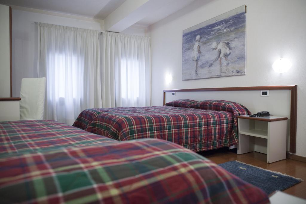 Albergo Da Carlo Vittorio Veneto Rum bild