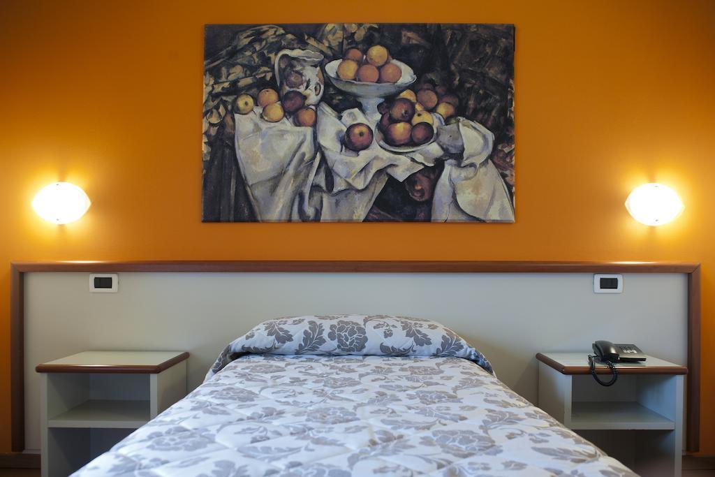 Albergo Da Carlo Vittorio Veneto Rum bild